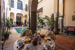 PETIT DEJEUNER PATIO