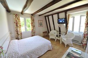 Villa Ric, chambres climatisées à Saint-Céré proche Rocamadour, vue nature