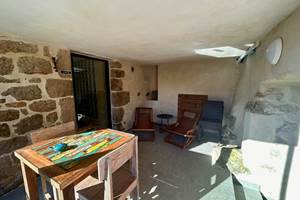 la calade chambres d'hotes et espace bien être ardèche terrasse intérieure chambre chanvre