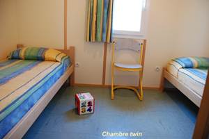 Les Chalets de la Margeride: Deuxième Chambre avec 2 lits individuels