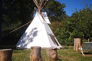 village_du_far-west_tipis-indiens_haute-vienne_cowboys_séjours-insolites_clos-de-l-isop
