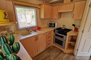 camping-la-perle-creuse-MH-Californie-cuisine