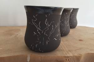 Tasses a café  en grès noir décor arbre en porcelaine
