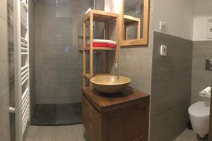 salle de bain du bas