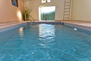 Piscine intérieure chauffée privative