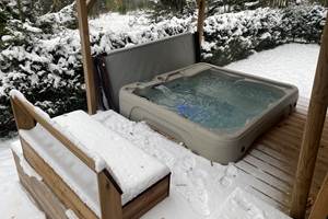 Spa privatif en hiver chauffé à 38°C