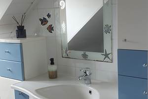 06-lavabo-meuble-miroir-sdb-gite-lecureuil-namur-wepion.jpg