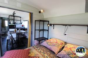 8 Gite la chevalerie 49170 roulotte loge des clowns