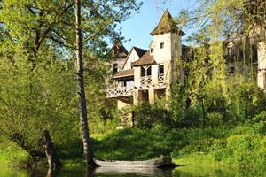 Vues sur les gîtes depuis la Dordogne