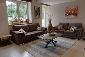 6ab943d8-f2e8-41a0-a614-b381fb69fb5a