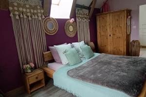 chambredhotes-bohême-campagne-vuedensemble-décoration