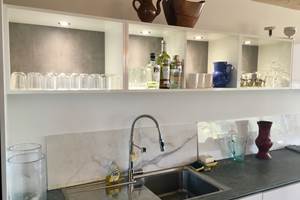 la cuisine, moderne et super équipée , four 90, induction, grand frigo
