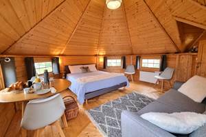 Chambre d'hôte insolite petit-déjeuner compris près de Roanne