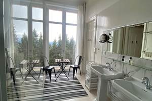 Salle d'eau avec Balcon, dans le style du Grand Hôtel