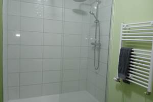 salle d'eau chambre 14