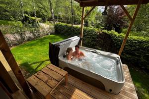 Spa privatif chauffé à 38°C sans vis à vis
