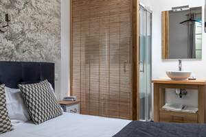 Chambre double standard au cœur de Biarritz