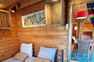 camping-la-perle-creuse-Chalet Mexico-vue chambre1