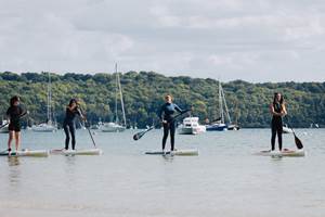 Balade en stand up paddle sur les bords de la Rance au Minihic sur Rance, Dinard, Saint Malo.@Nicolas Dequin-Tourisme Bretagne