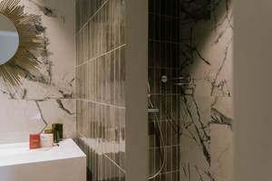 7 BD salle de bain de la chambre Toit mon Toit chez Marcelle en Camargue