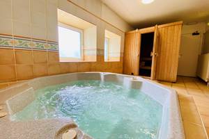 Jacuzzi