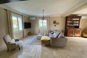 Au Gré des Souvenirs, Salon