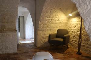 Suite  Malbec aménagée dans des caves voutées