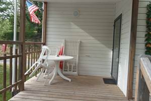 camping-la-perle-creuse-MH-6personnes-NewYork-terrasse porte