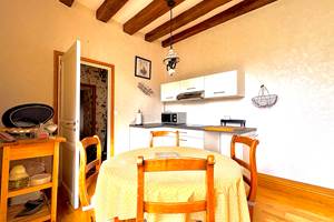 gite-deux-couronnes-chinon-cuisine 1