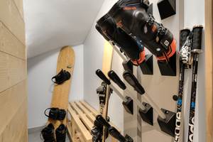 Ski room avec sèche-chaussures