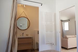 Chambre gîte 4 étoiles Luberon Lub'heureux Provence et sa salle de bains