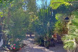 16-bis-gite-hotel-marssac-jardin