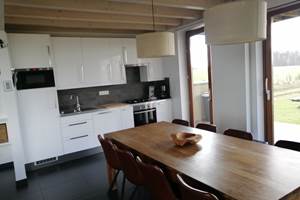 salle à manger donnant sur terrasse