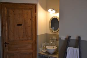 Petit Lavabo des WC au rez-de chaussé