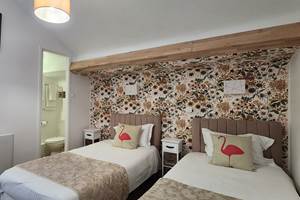 Chambre lits jumeaux au cœur de Biarritz