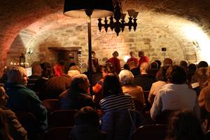 Événement d'exception au Château de Saint-Chamarand : célébrez vos moments forts dans le cadre prestigieux de notre salle voûtée médiévale.
