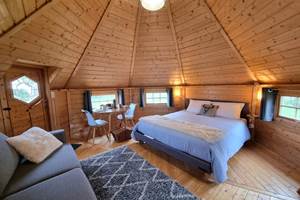 Vacances en famille cabane en bois Loire