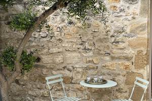 EXTERIEUR PETITE TABLE