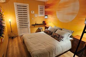 Chambre gay Quentin proche de Bayonne, Biarritz et des plages de Ondres et Capbreton.