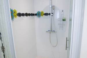Salle d'eau douche à l'italienne