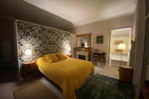 Grande Chambre cocooning  lit queen size (160)  la nuit.