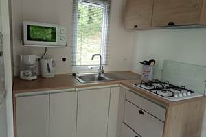camping-la-perle-creuse-MH-6personnes-NewYork-cuisine