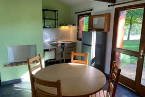 lepetitbois46_Leyme_ModernC_séjour terrasse_Gîte 9