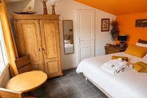 CHAMBRE JAUNE 3