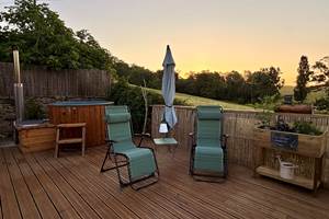 Terrasse aménagée avec lever du soleil