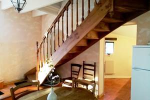 Escalier menant aux chambres