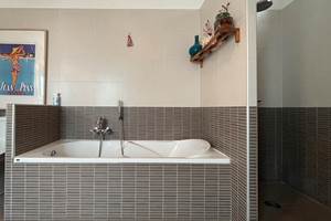 Chambres d'hotes hotel Marseillan - bain