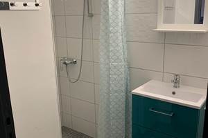lepetitbois46_Leyme_ModernC_sdb_Gîte 10