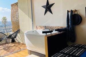 A49663E4-BFCC-4FCB-B5C4-DE31DB8EA31C