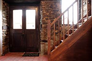 D'Arcy : entrée et escaliers